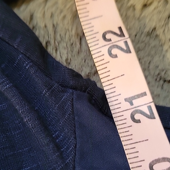 Democracy top L NWOT - Picture 6 of 6